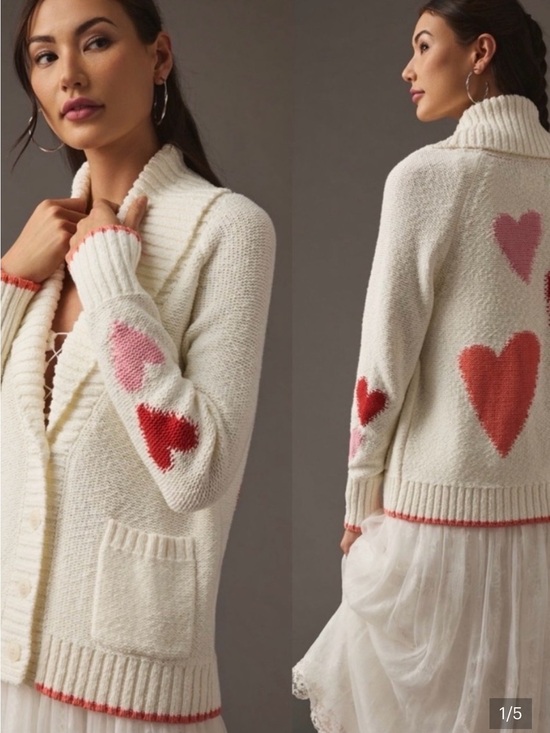 Anthropologie Sweaters - Anthro Heart Cardigan in ivory cream w/ pink & red, shawl collar, cotton Sz M